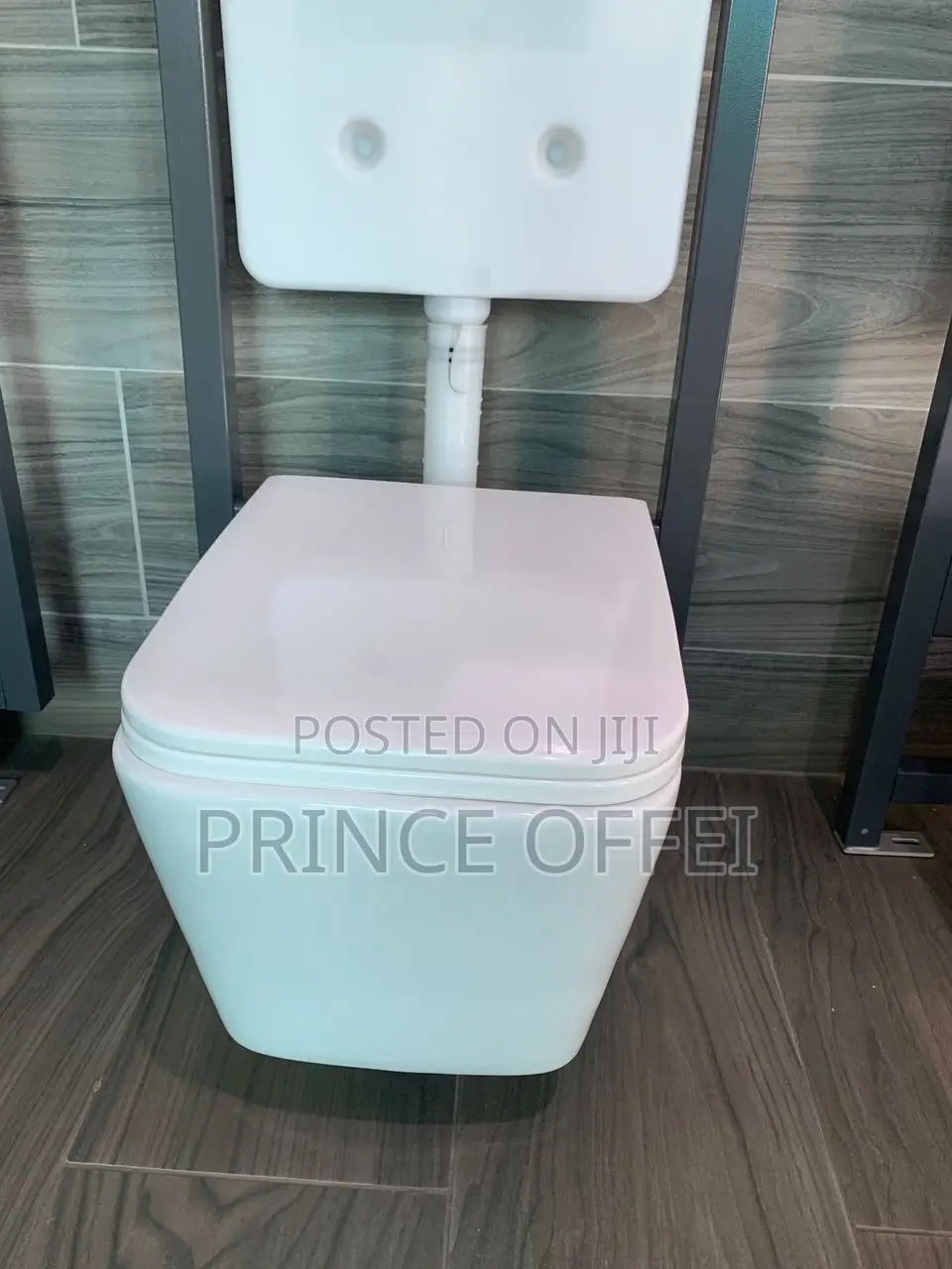 Wall Hang WC