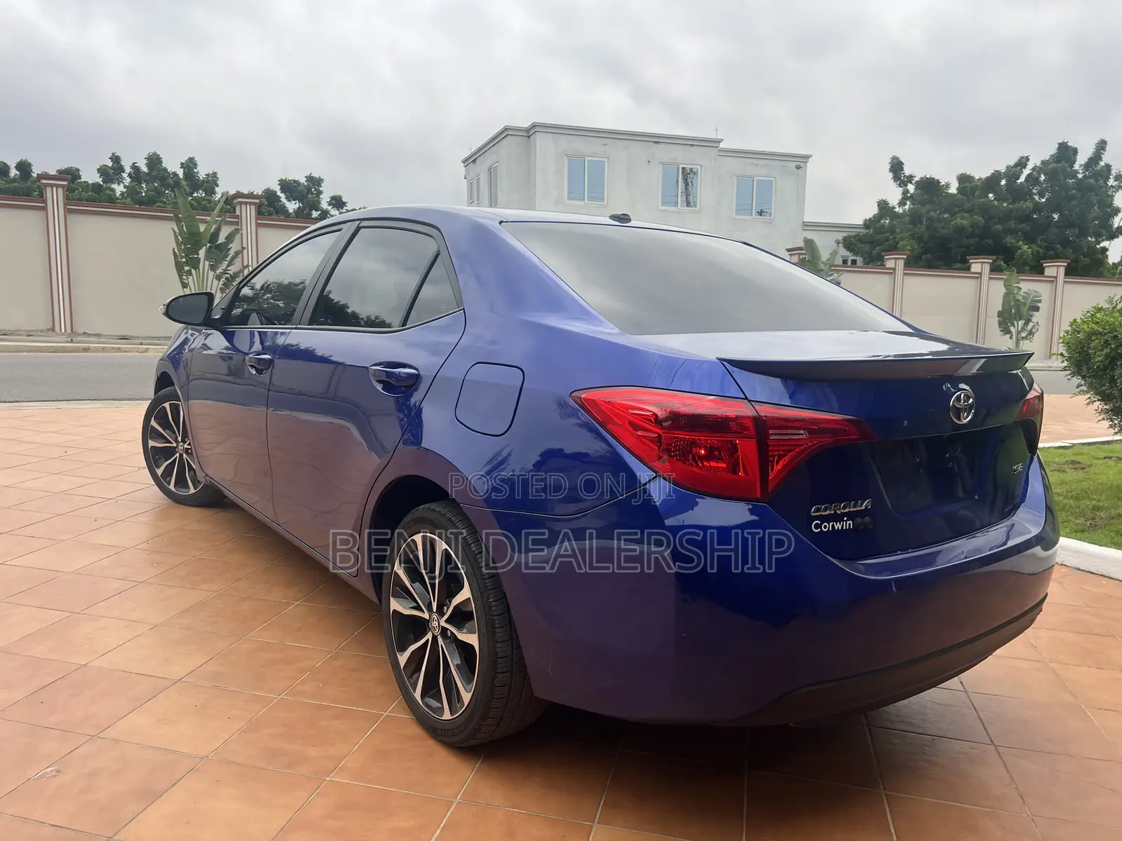 Toyota Corolla XSE (1.8L 4cyl 2A) 2018 Blue