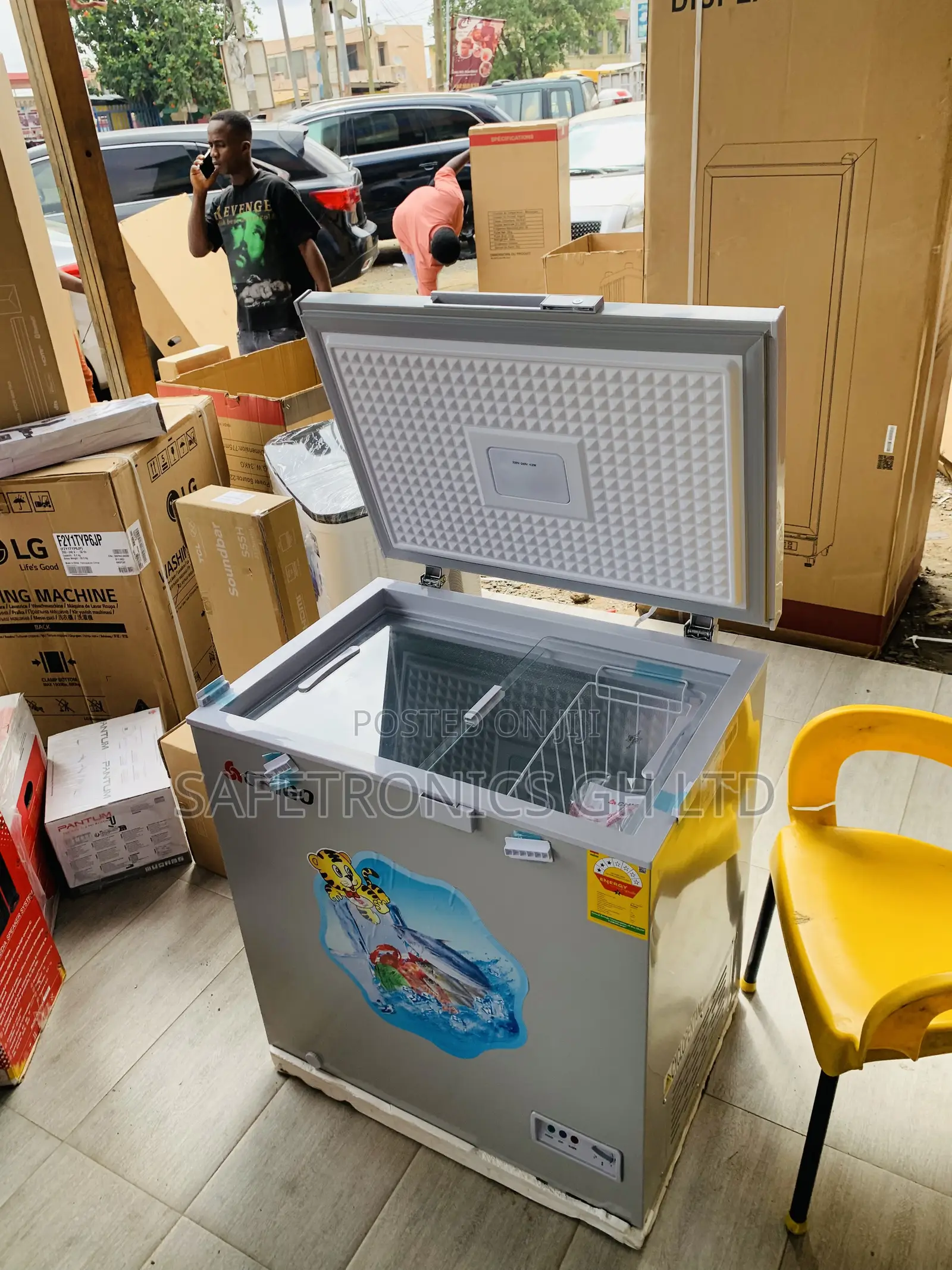 Unique Best Singledoor Chigo 142L Chest Freezer (Model: CFD16C8)