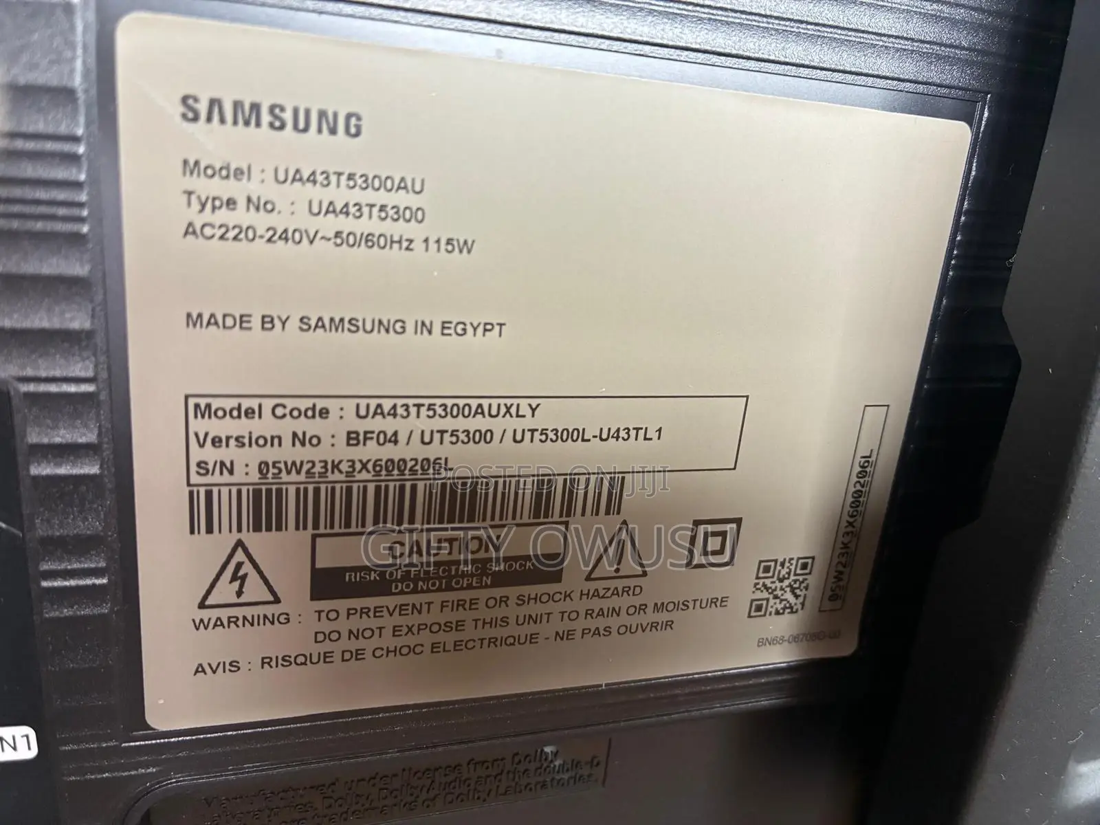 Samsung 43 Crystal UHD Smart TV and Stand (UA43T5300)