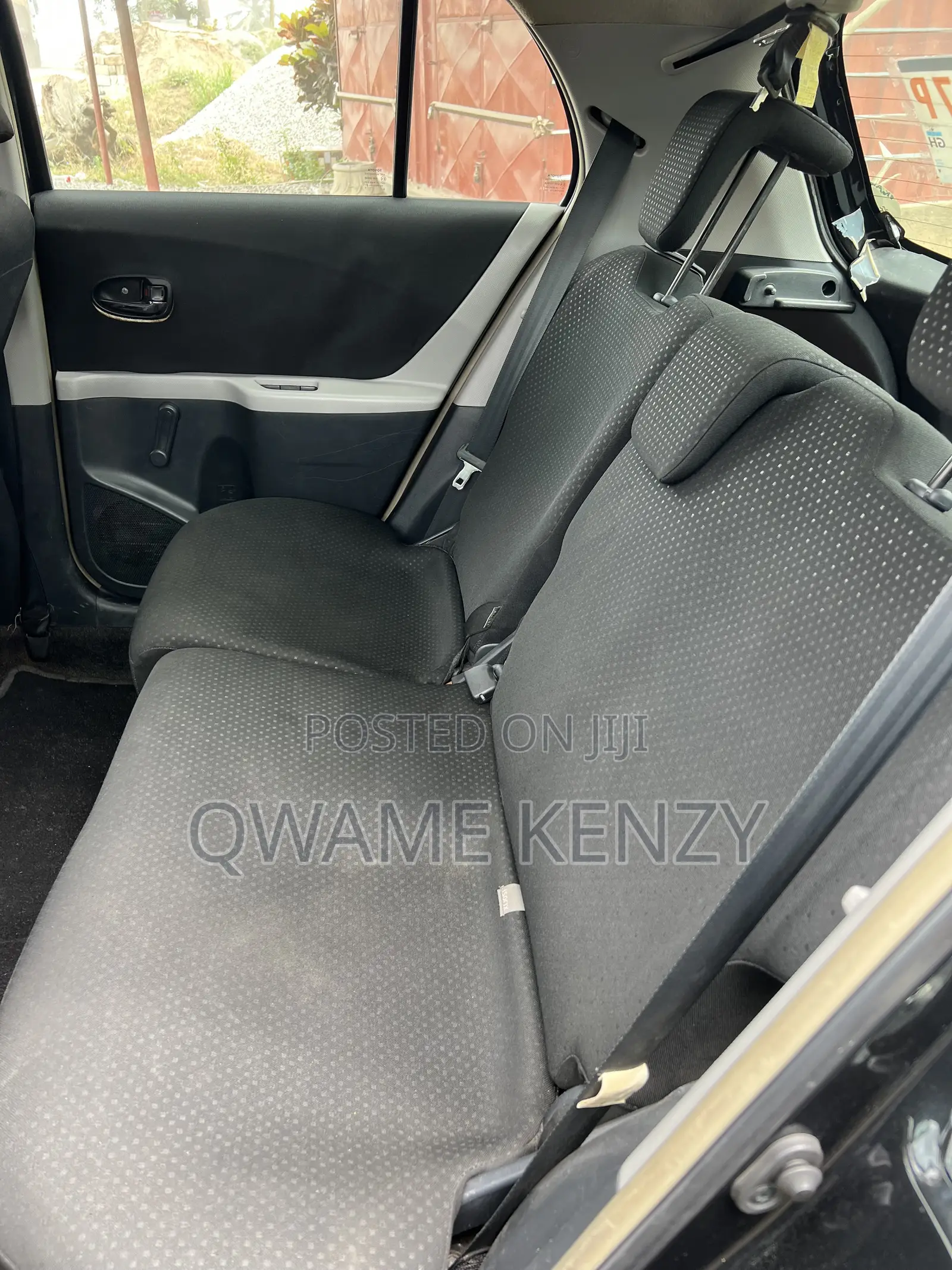 Toyota Yaris 2010 Black