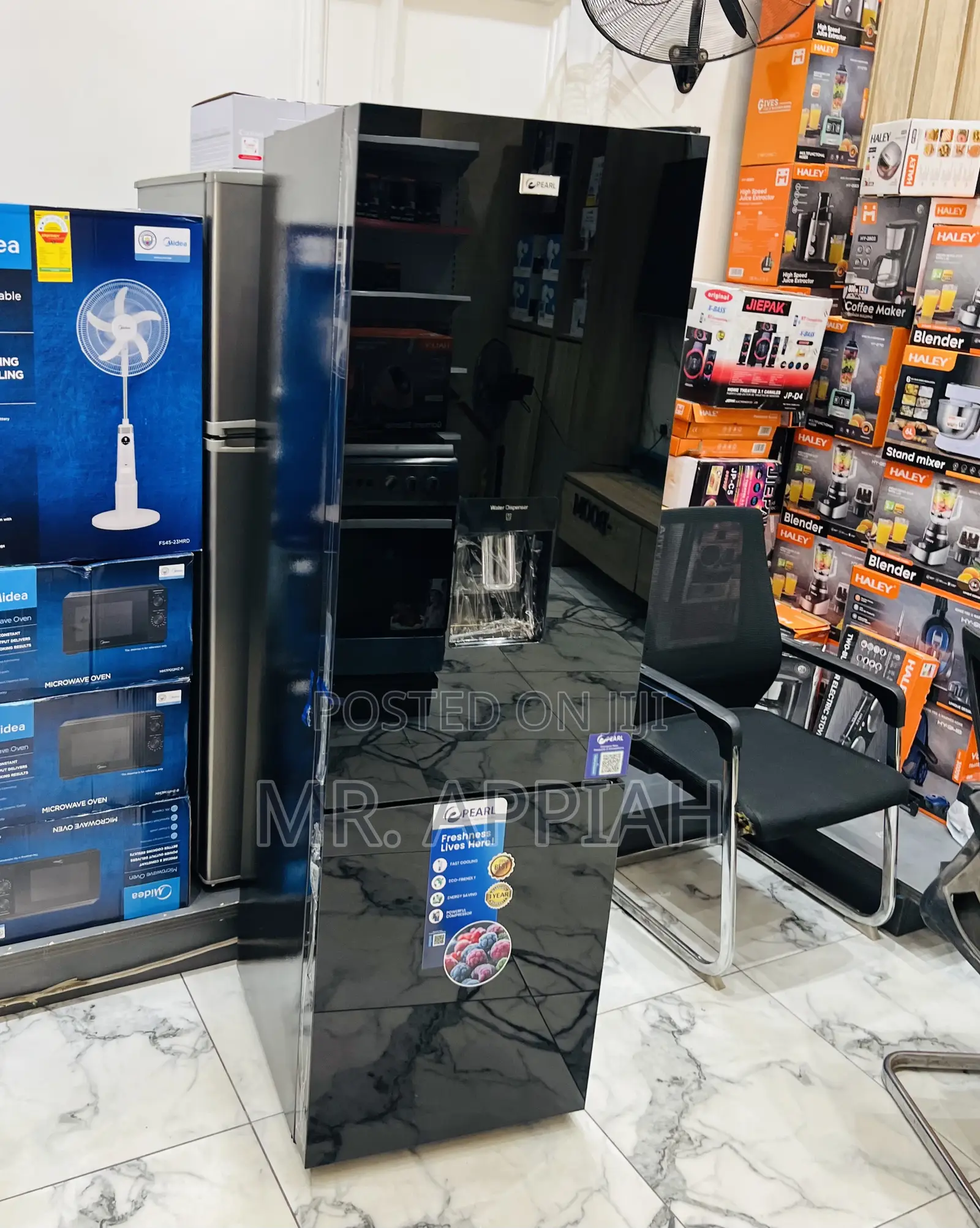 Fast Cooling Pearl Bottom Mount Freezer Fridge With Water Dispenser