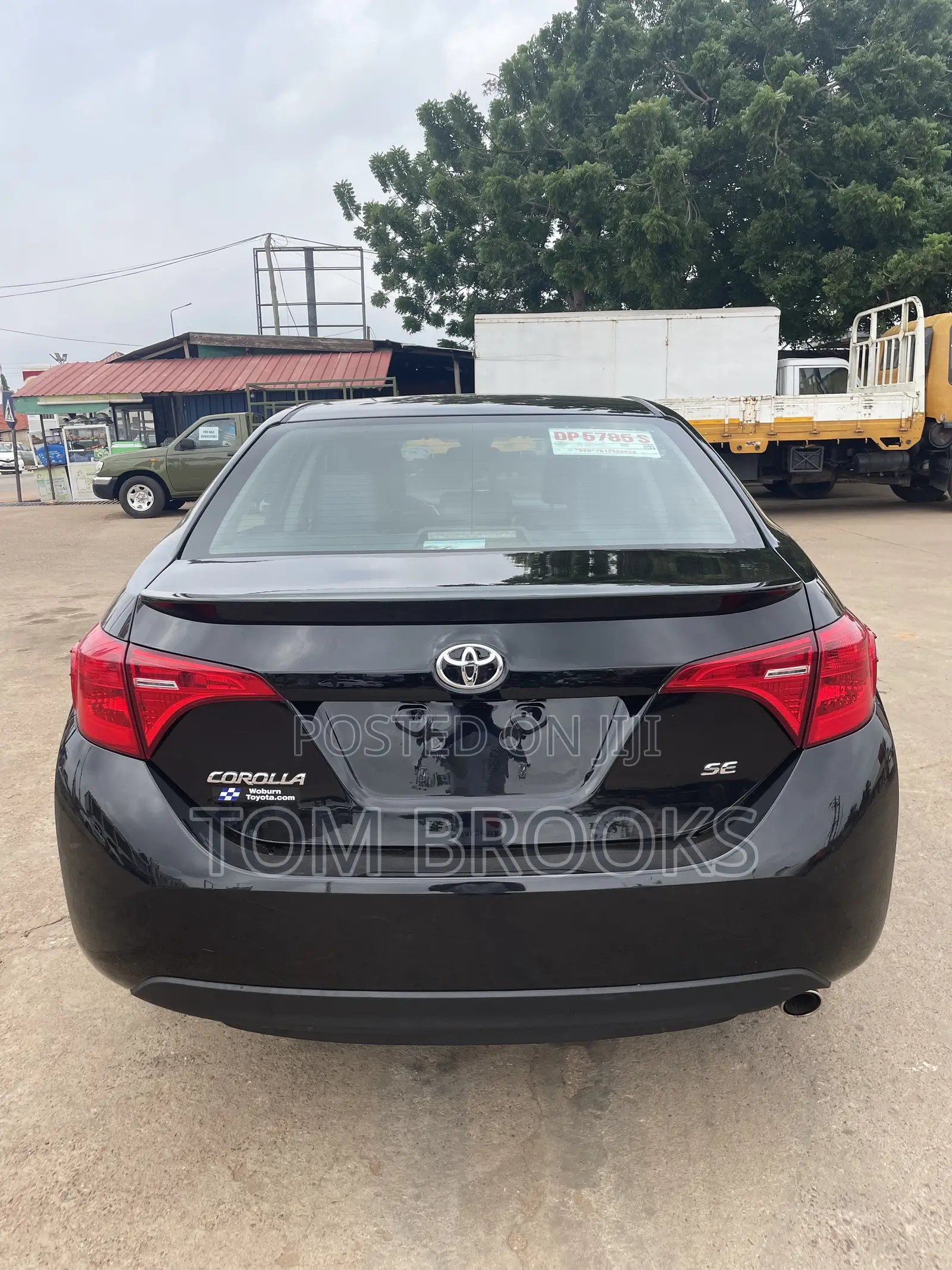 Toyota Corolla SE (1.8L 4cyl 2A) 2018 Black