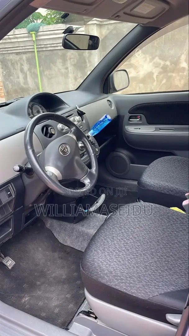 Toyota Sienta 1.5 AWD 2013 Blue