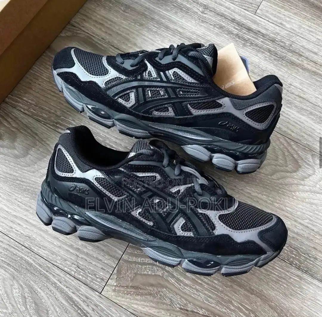 Asics Gel Preleus Termo in Different Colours , Swipe >