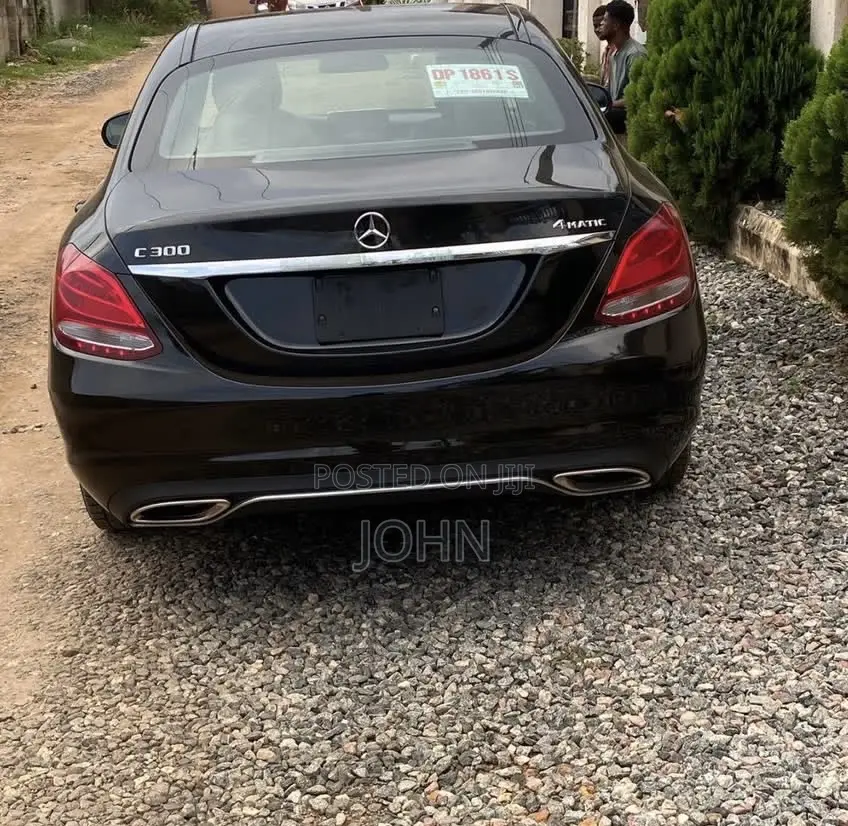 Mercedes-Benz C300 Luxury 4matic Sedan AWD (2.0L 4cyl 7A) 2017 Black