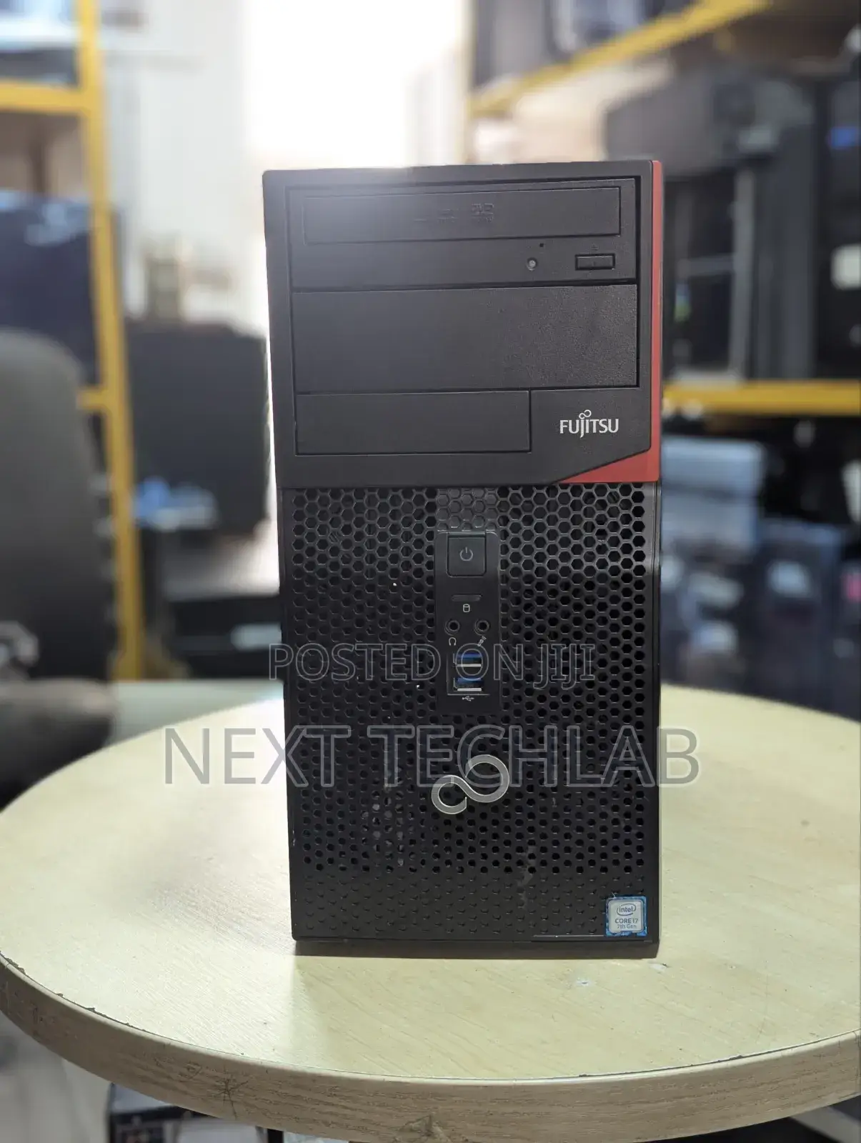Desktop Computer Fujitsu Esprimo P558 8GB Intel Core i7 SSD 256GB