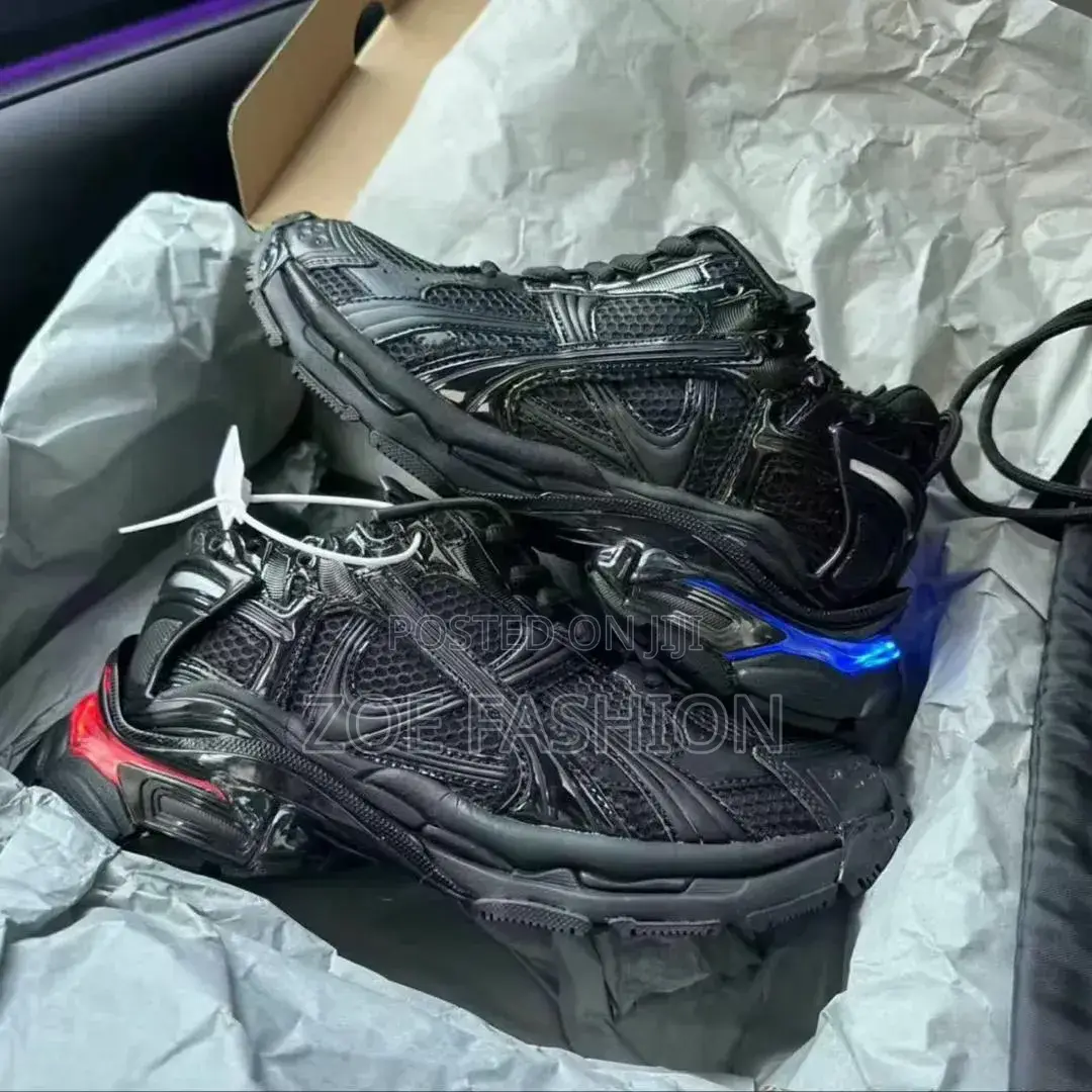 Balenciaga, Running With Light Full Package