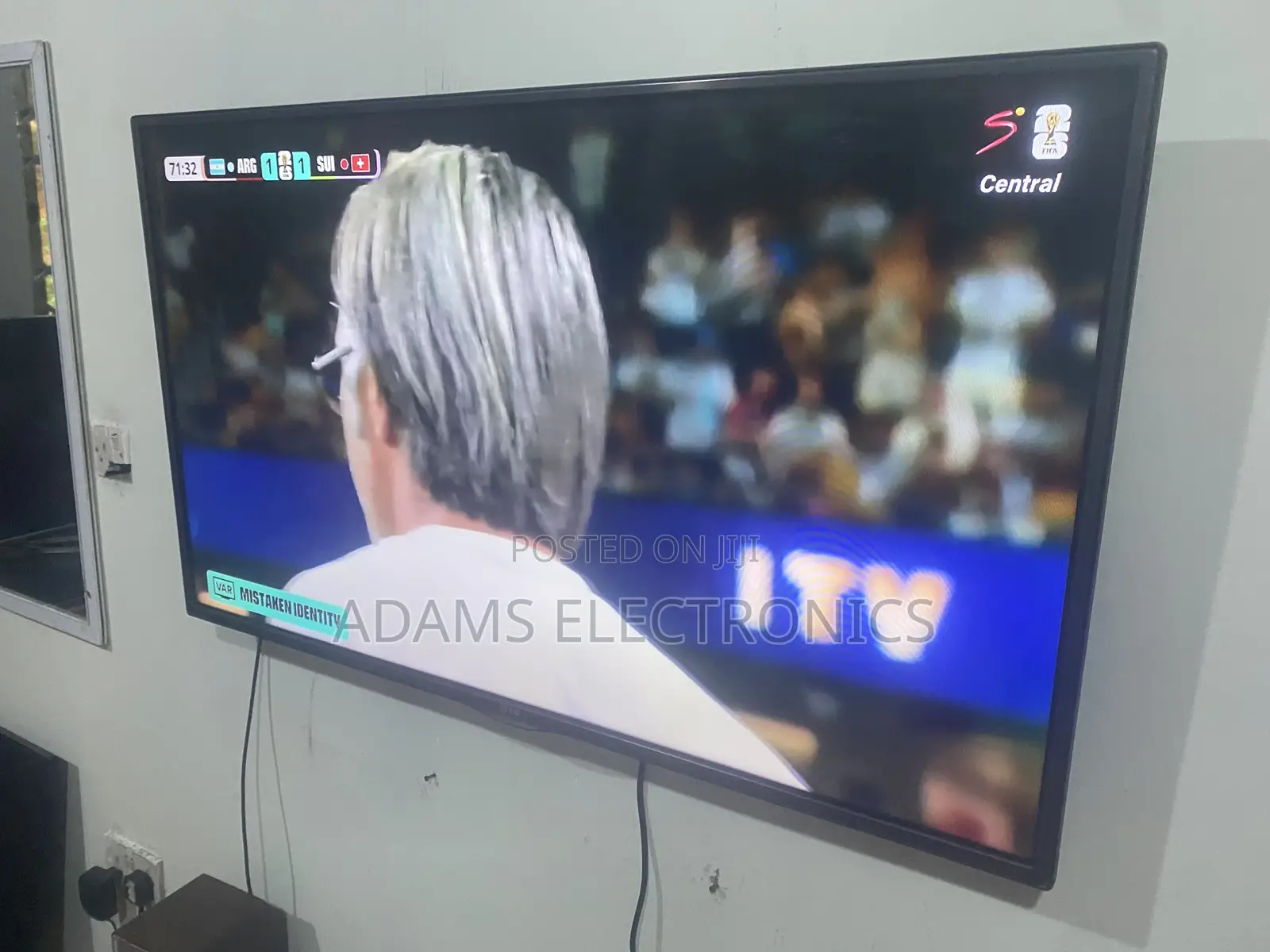 A Very Nice Home Used Smart and Full Digital 47 Inches LG TV for Sale