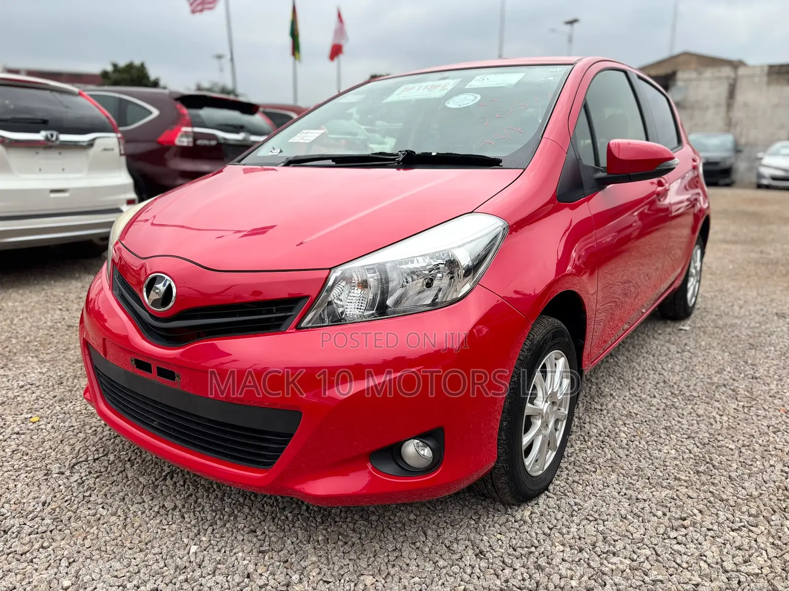Toyota Vitz 1.3 AWD 5dr 2013 Red