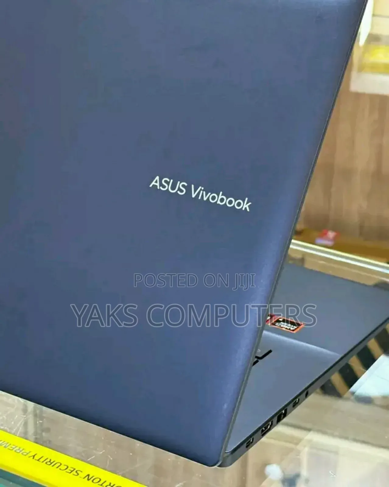 New Laptop Asus VivoBook W202 16GB AMD Ryzen 7 SSD 512GB