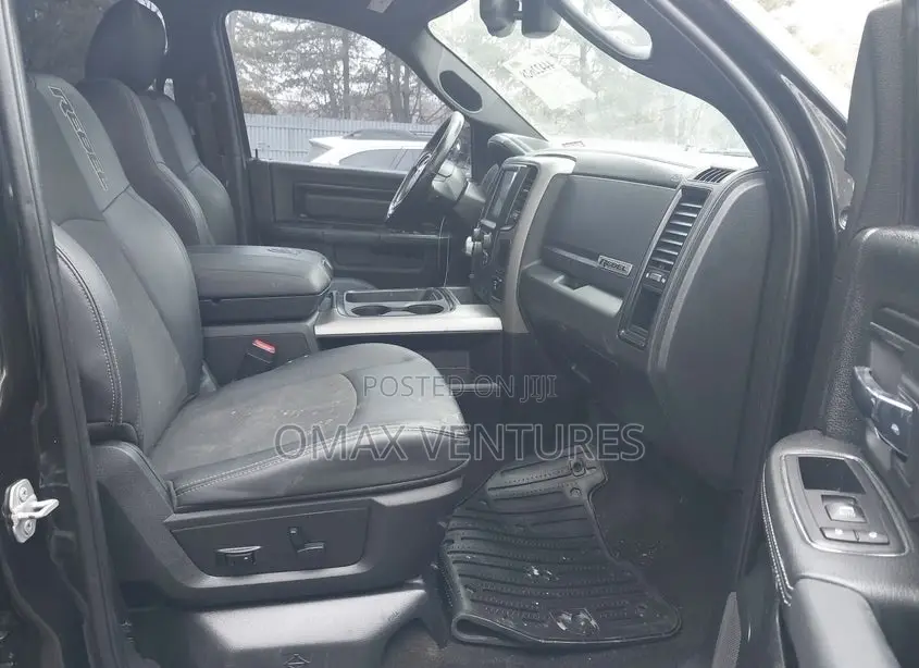 RAM 1500 2017 Black