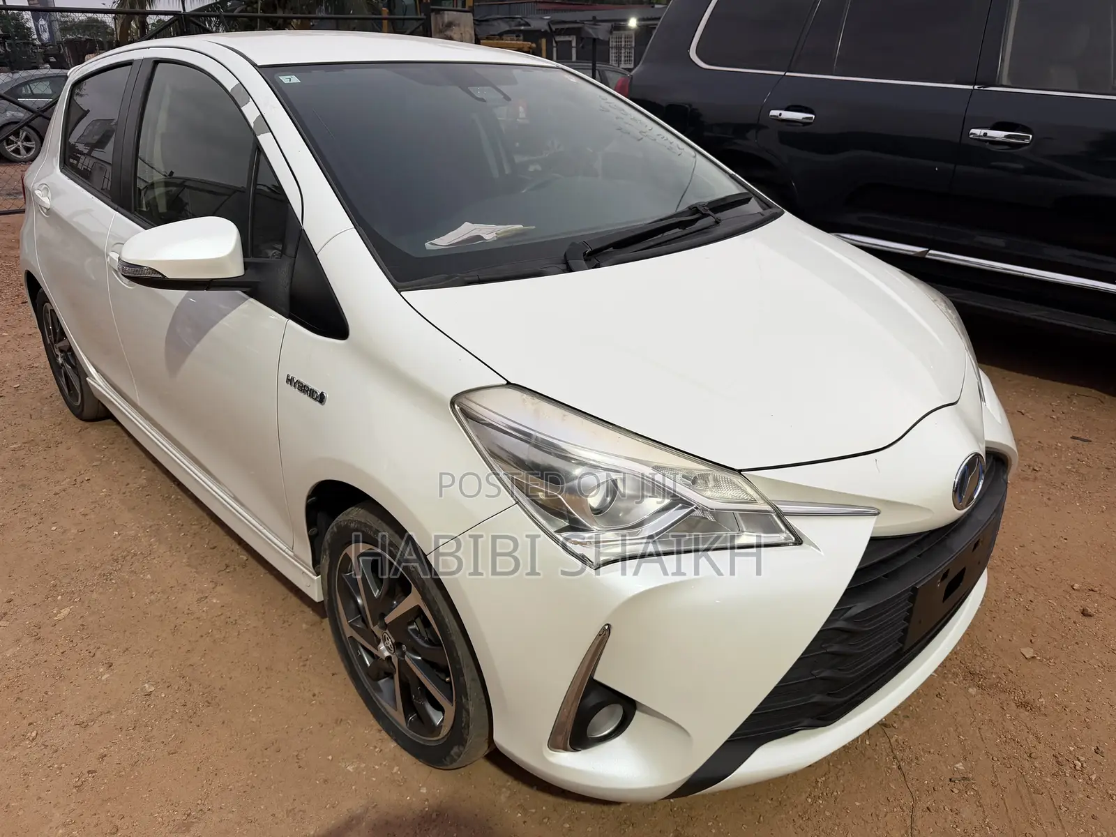 Toyota Vitz 1.5 FWD Hybrid 5dr 2017 White