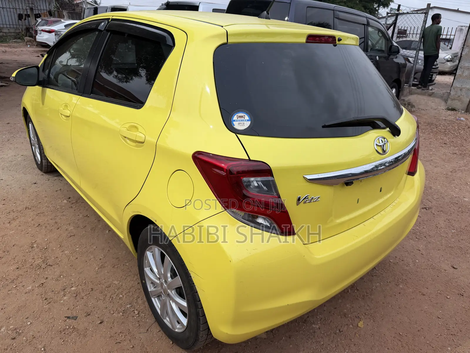 Toyota Vitz 1.3 FWD 5dr 2015 Yellow