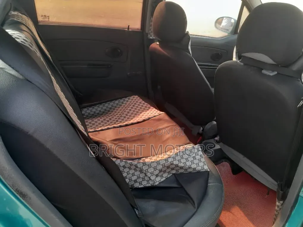 Toyota Yaris 2010 White