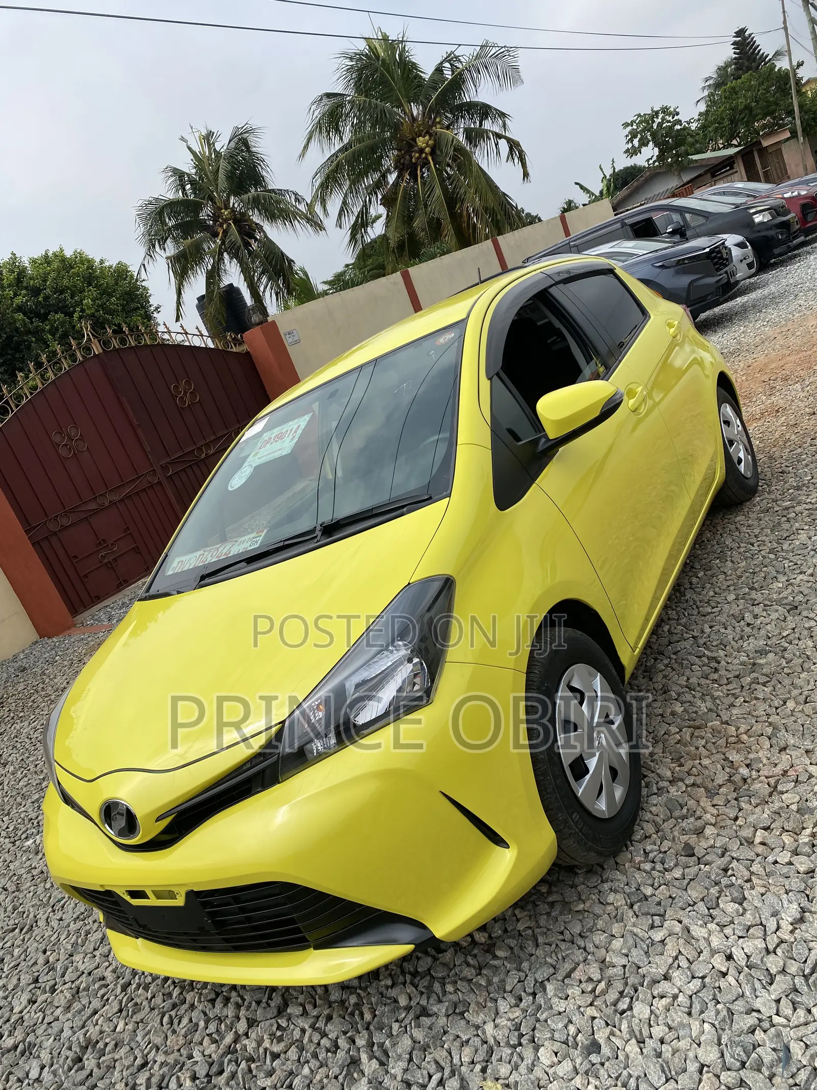 Toyota Vitz 1.3 AWD 5dr 2016 Yellow