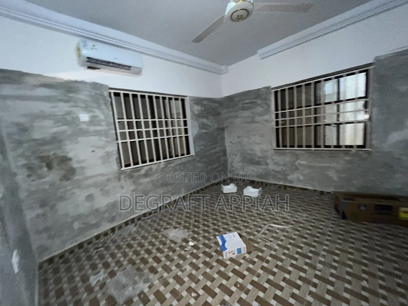 8bdrm Apartment in Kronum, Kumasi Metropolitan for sale