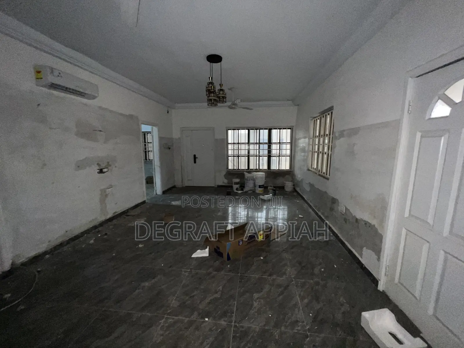 8bdrm Apartment in Kronum, Kumasi Metropolitan for sale