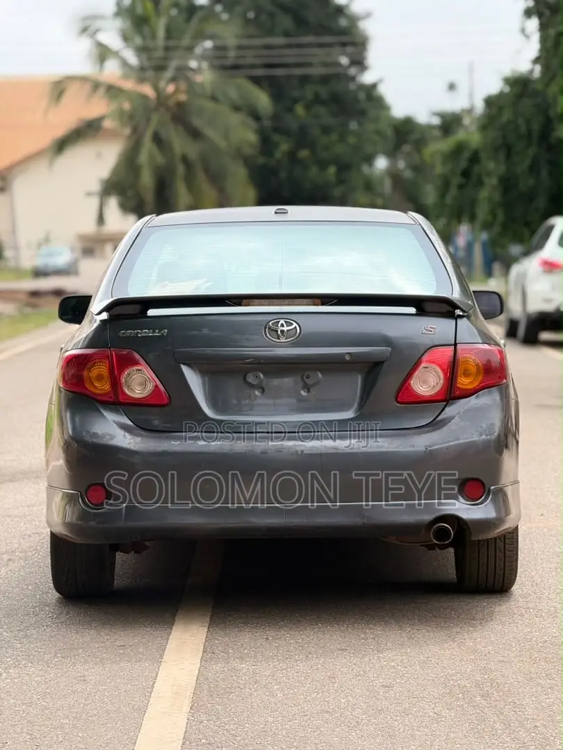 Toyota Corolla S 4dr Sedan (1.8L 4cyl 4A) 2010 Gray