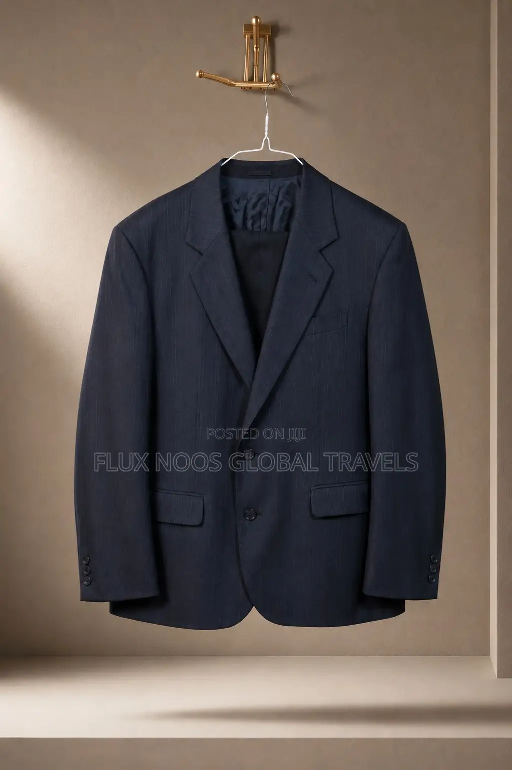 UK USED Men's Navy Pinstripe Suit – XXL (46) – Trouser Waist 43"