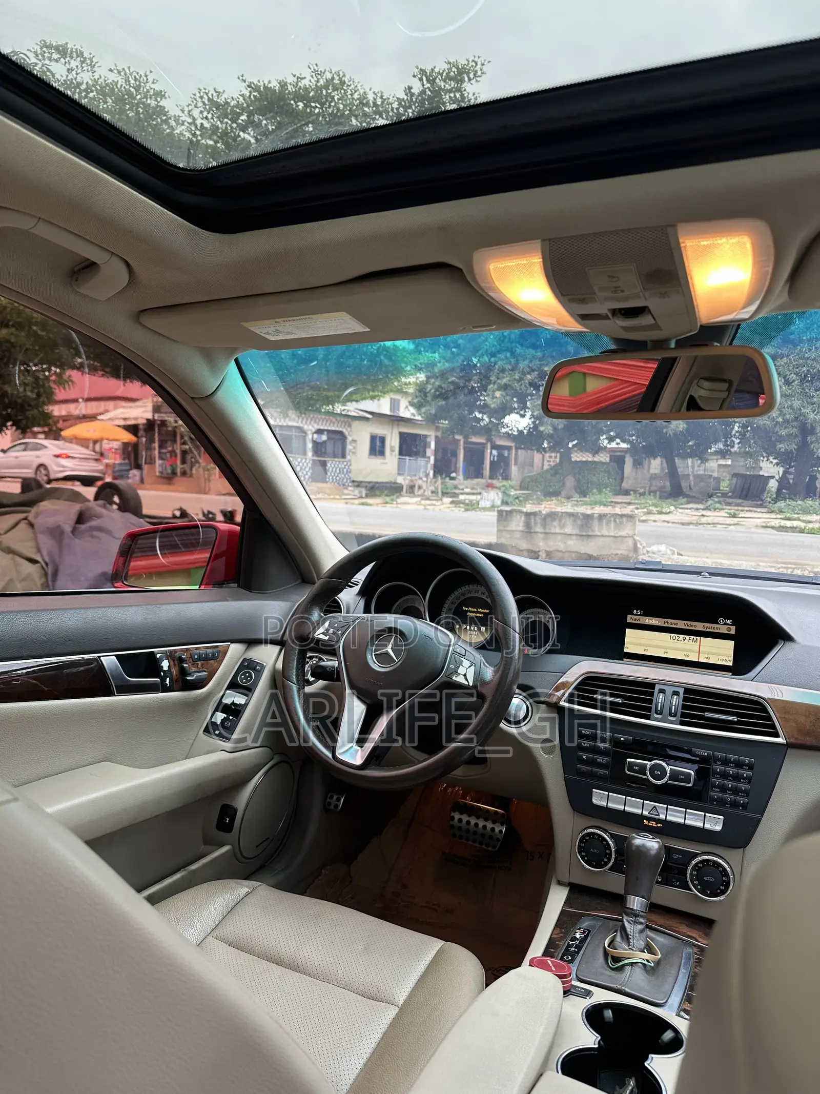 Mercedes-Benz C250 2012 Red