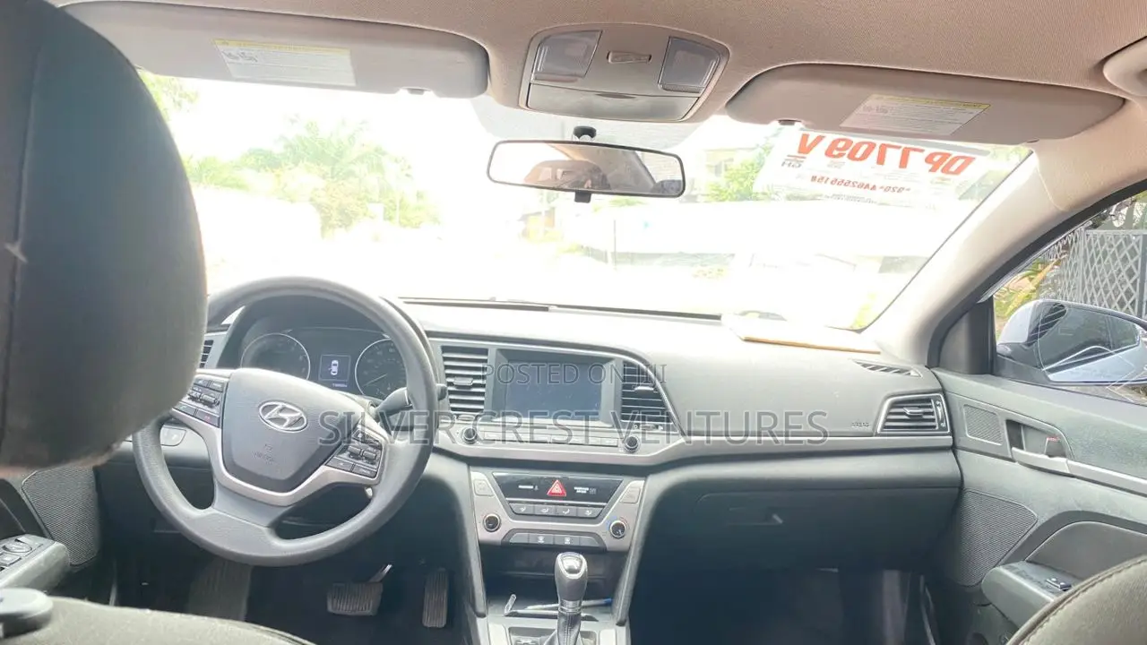 Hyundai Elantra SE 2018 White