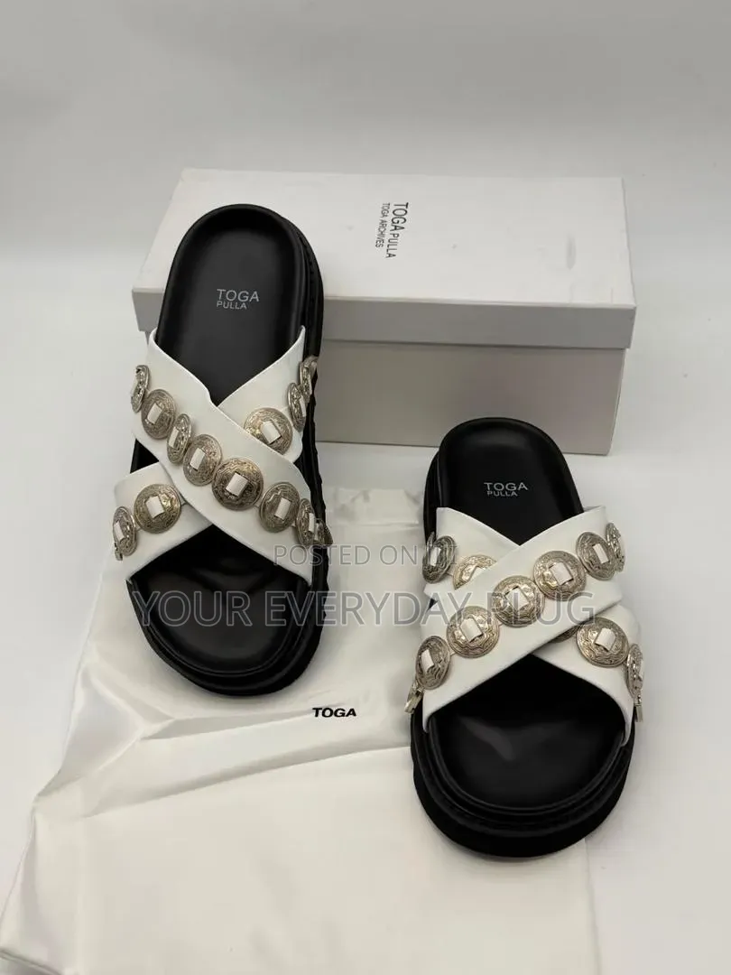 Toga Pulla Slippers