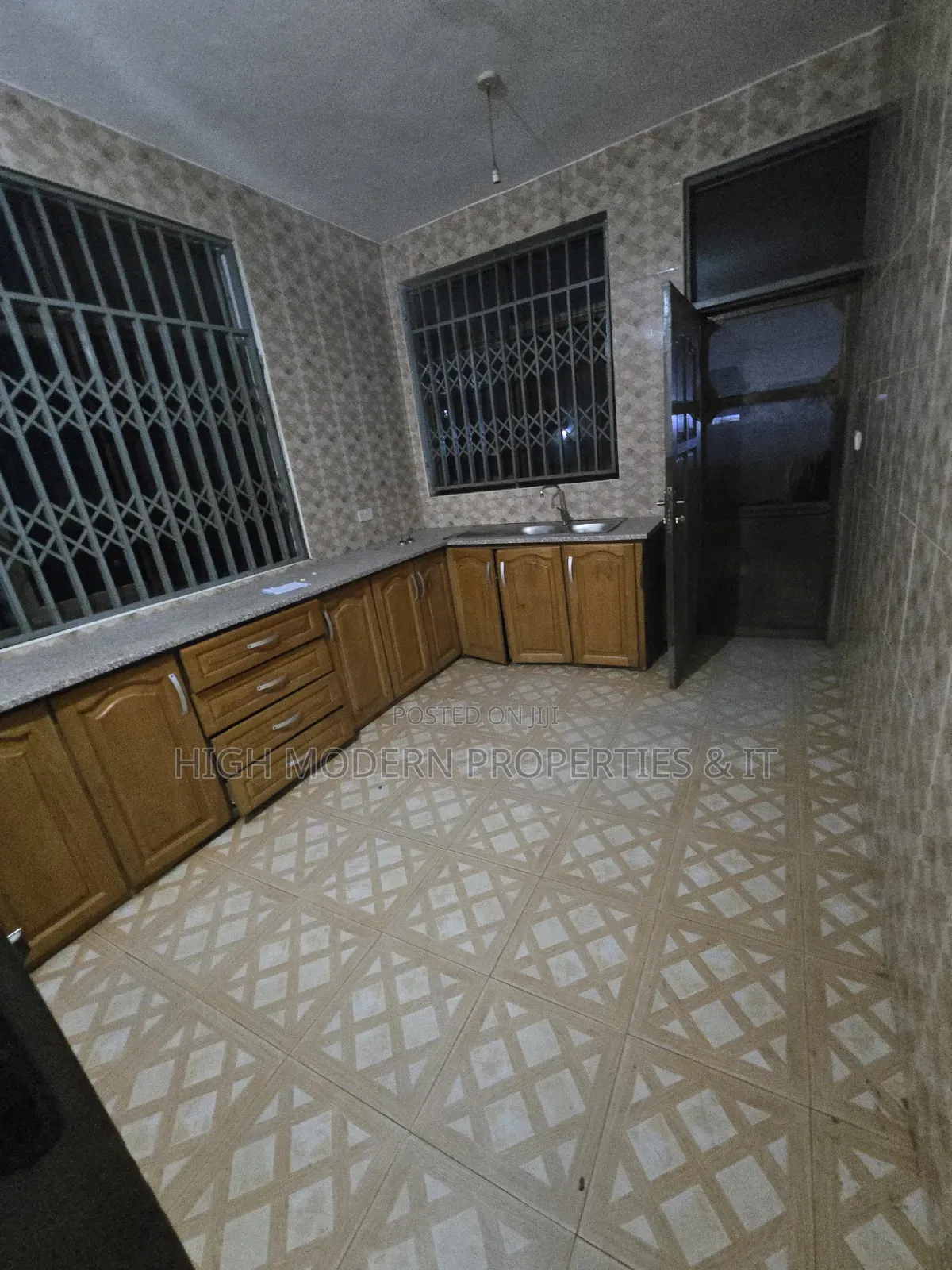 3bdrm House in East Legon, American House for rent