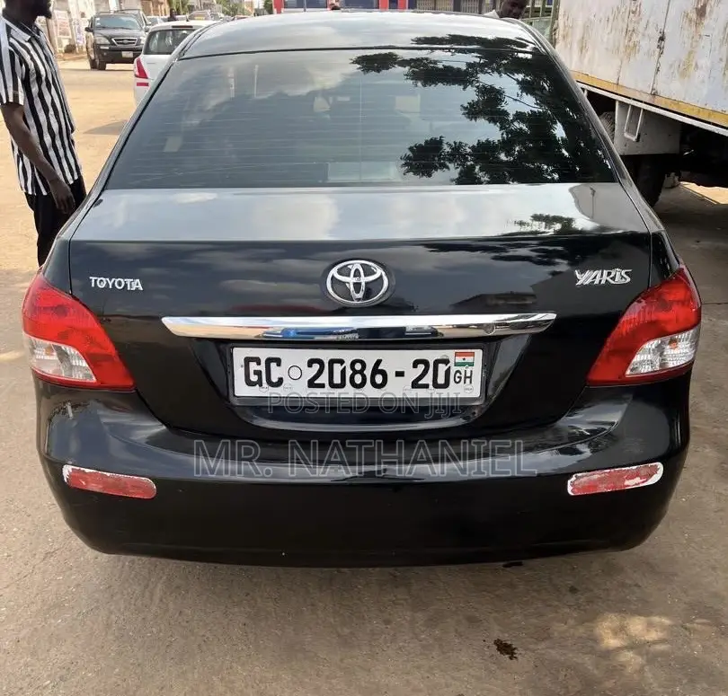 Toyota Yaris 2012 Black