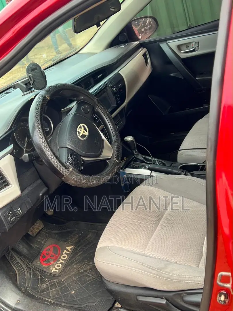 Toyota Corolla 2015 Red
