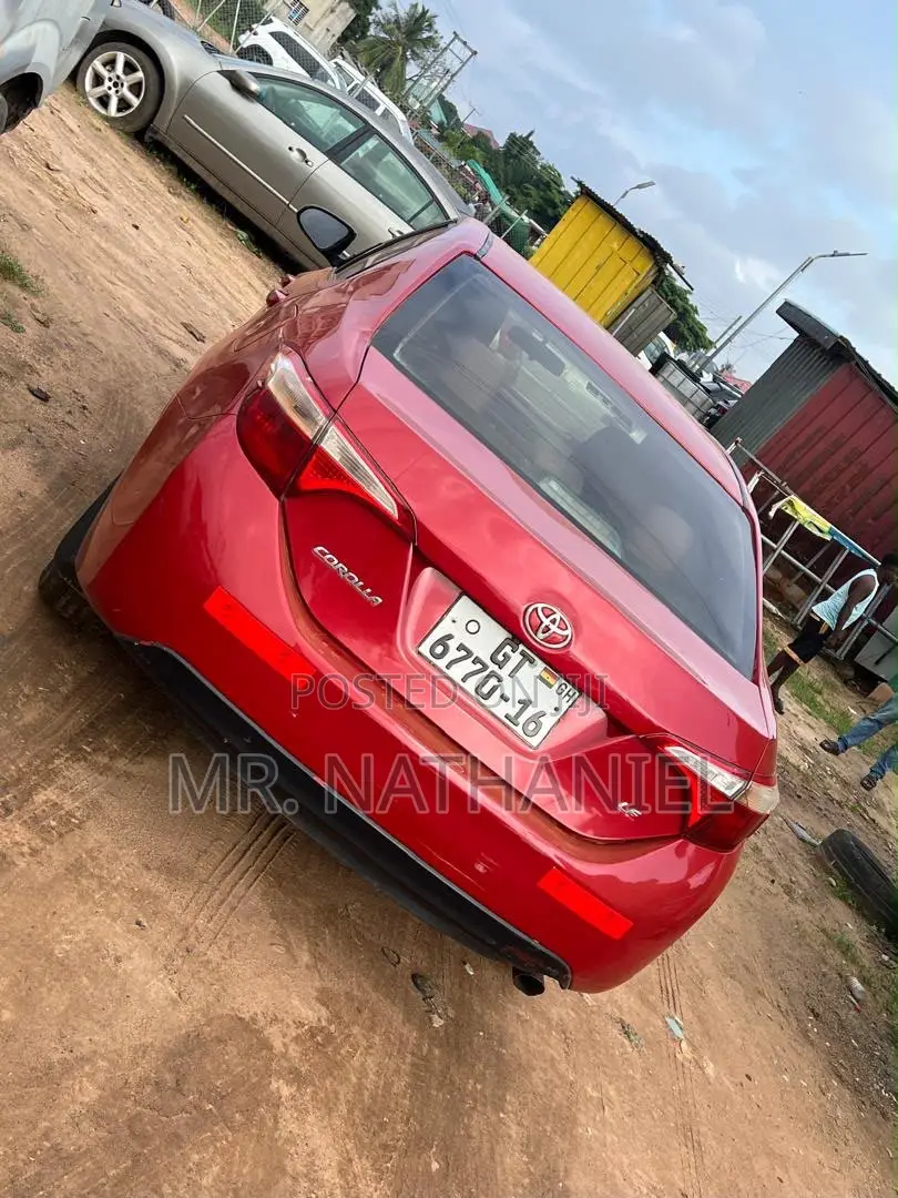 Toyota Corolla 2015 Red