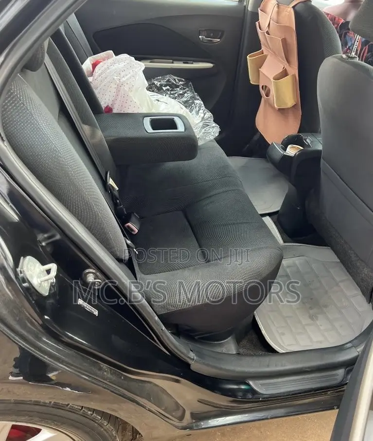 Toyota Yaris 2011 Black