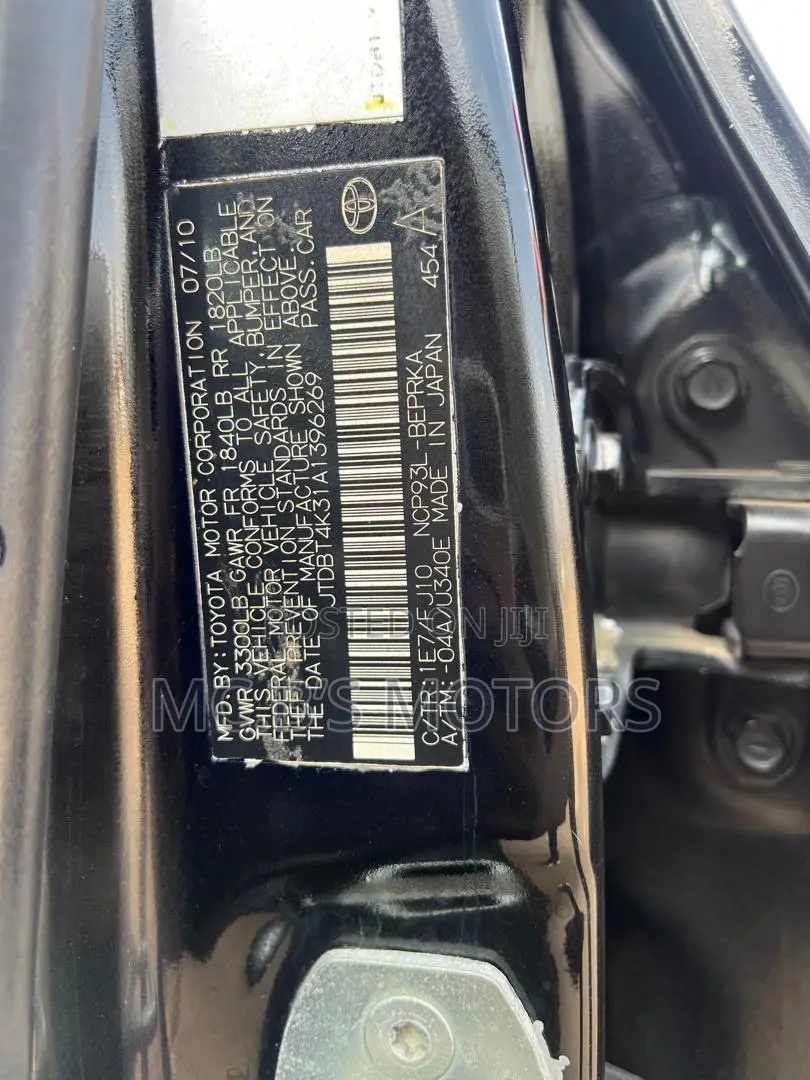 Toyota Yaris 2011 Black