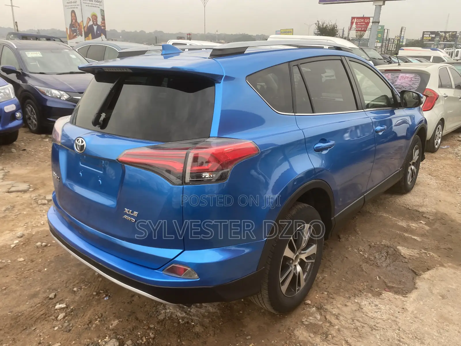 Toyota RAV4 2018 Blue