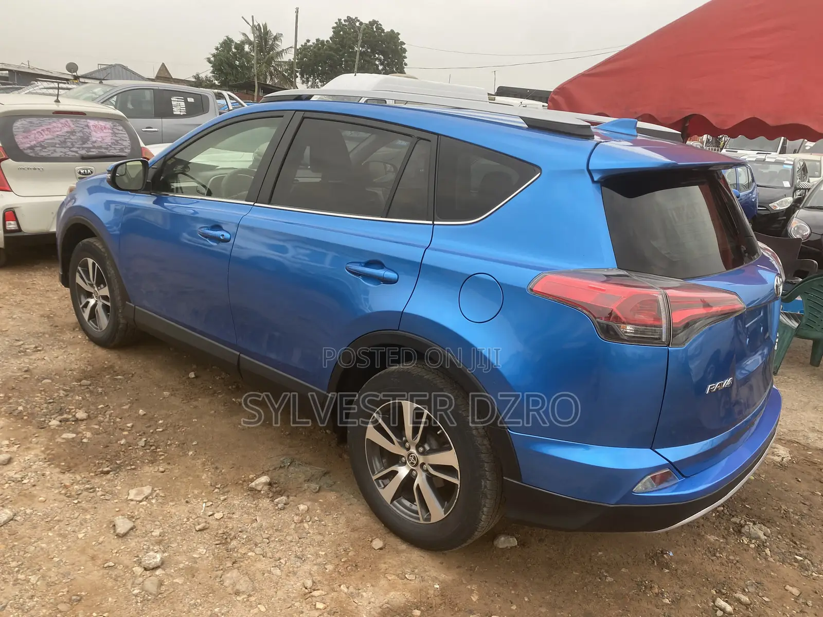 Toyota RAV4 2018 Blue