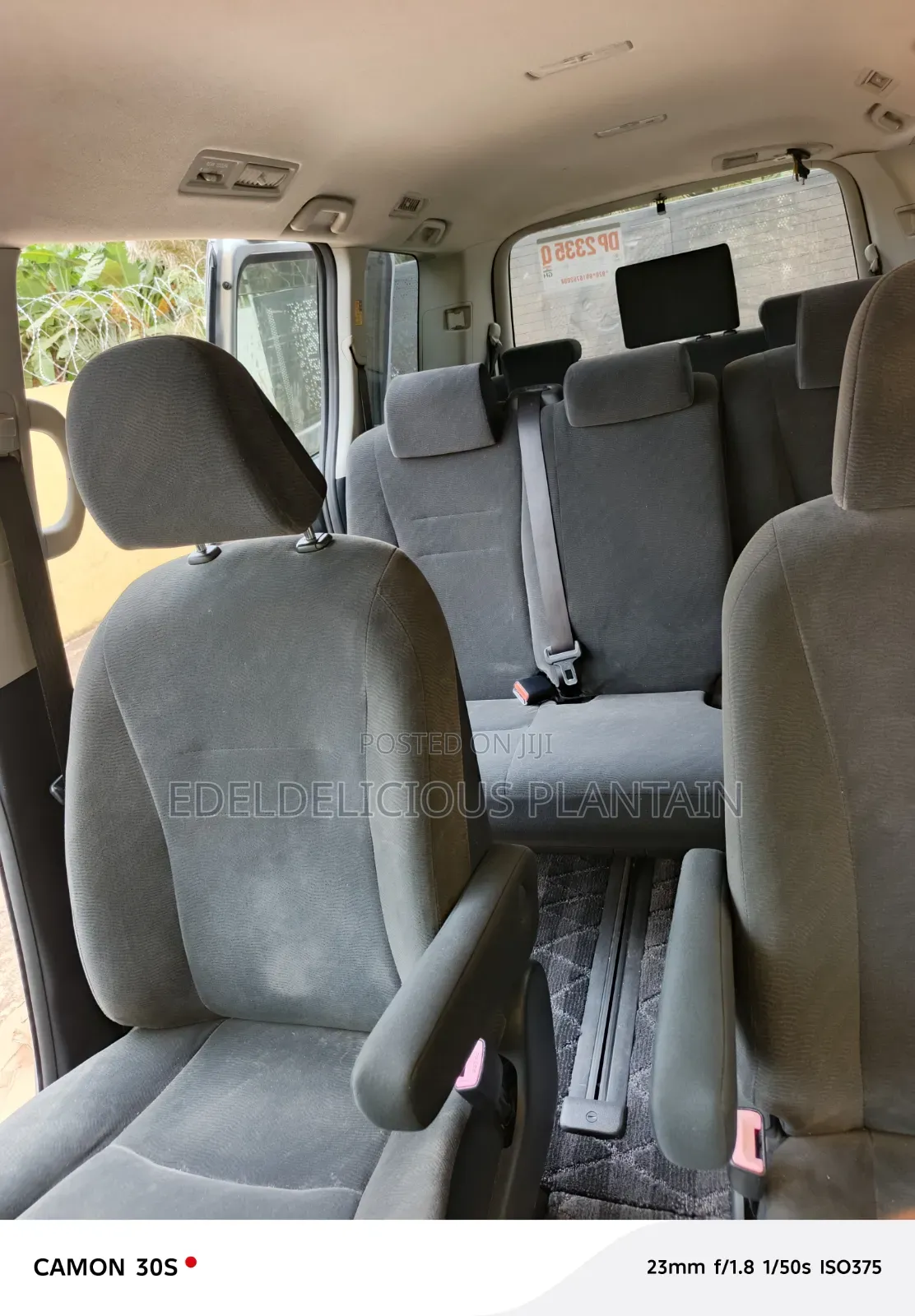 Toyota Voxy 2013 Silver
