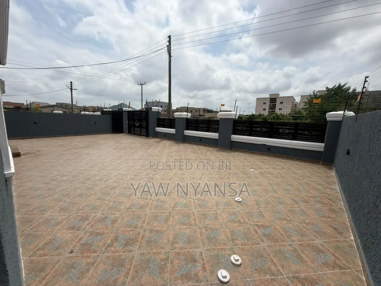 3bdrm House in Bn Estate, Ablekuma for sale