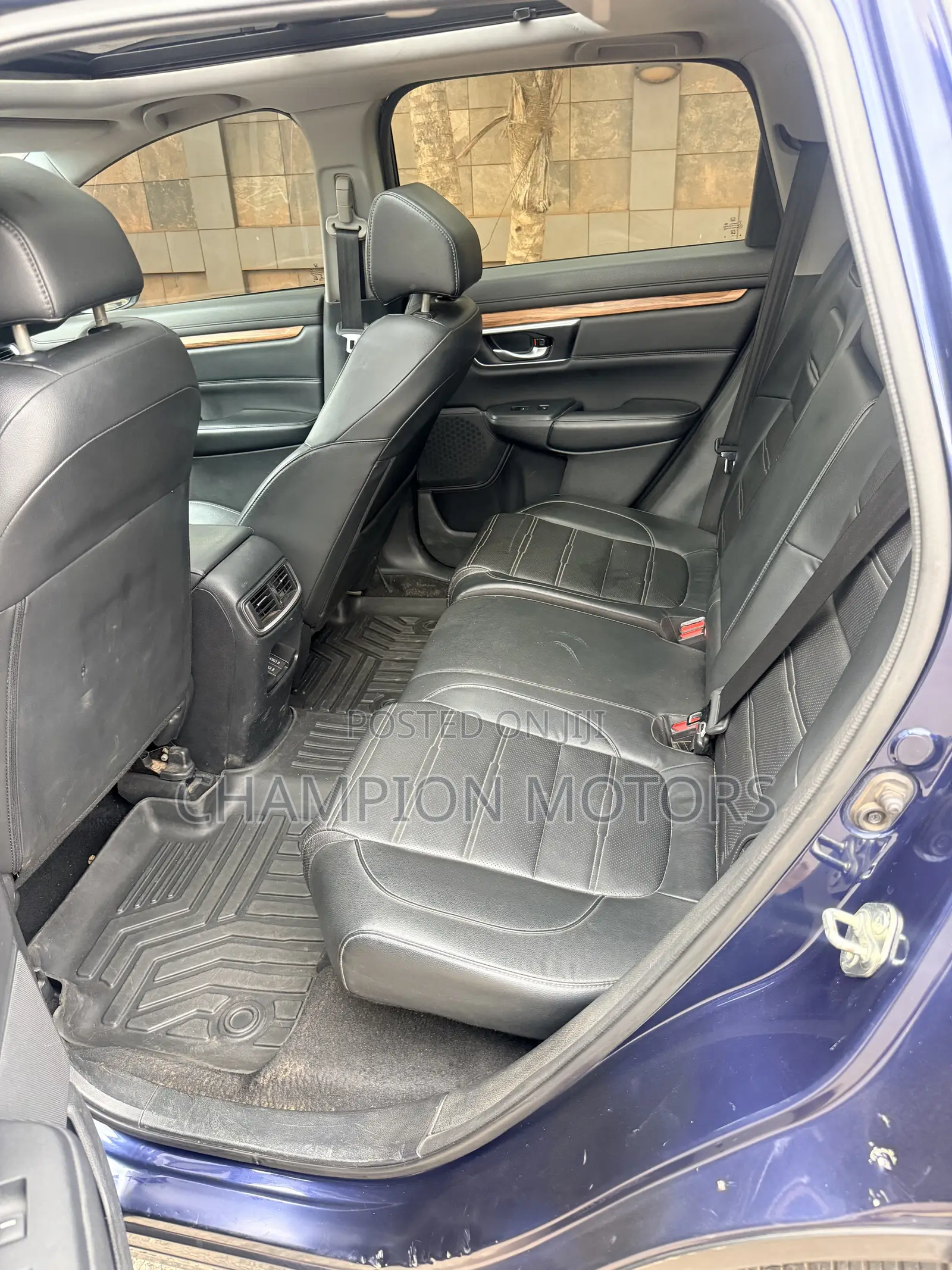 Honda CR-V Touring AWD 2020 Blue