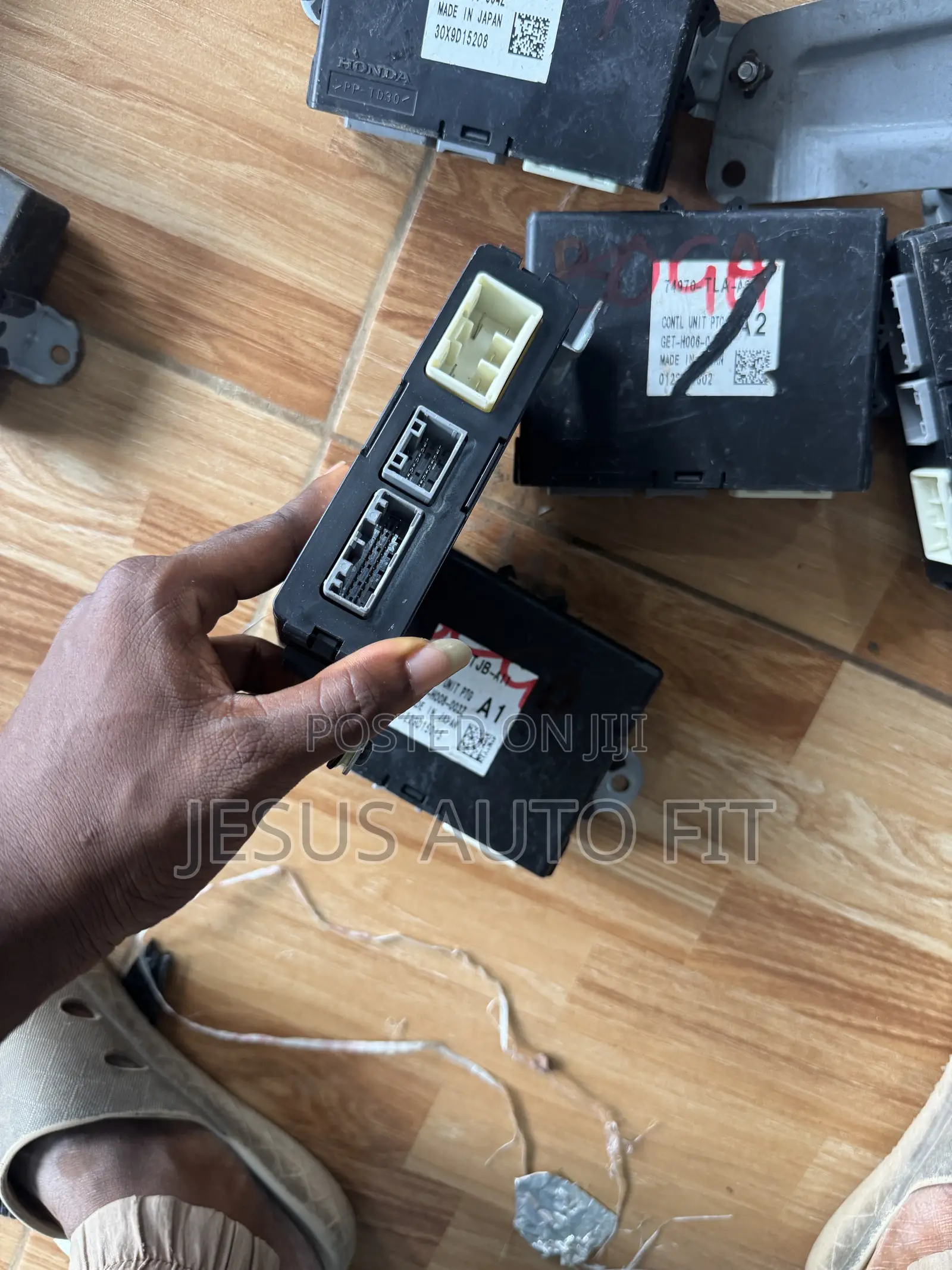 2017-2022 Honda Cr-v Power Tailgate Control Module (74970-Tla-A61)