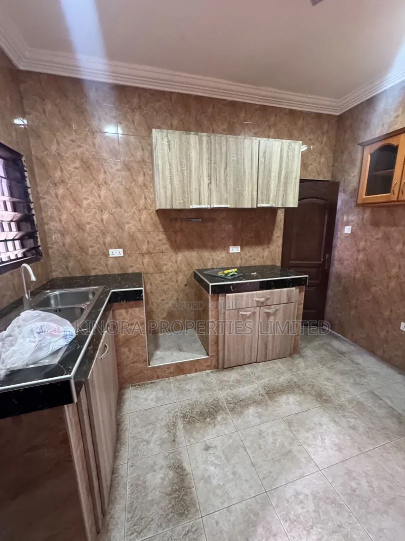 3bdrm Apartment in Kingsby, The Mall for rent