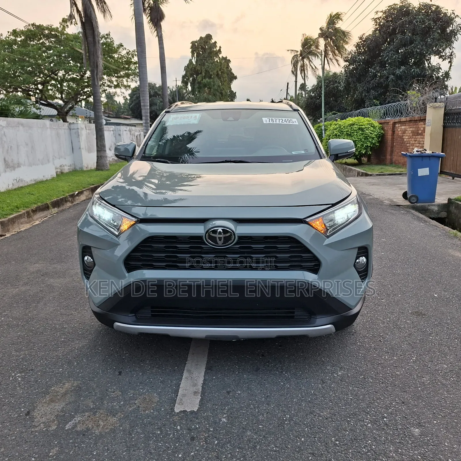 Toyota RAV4 2021 Green