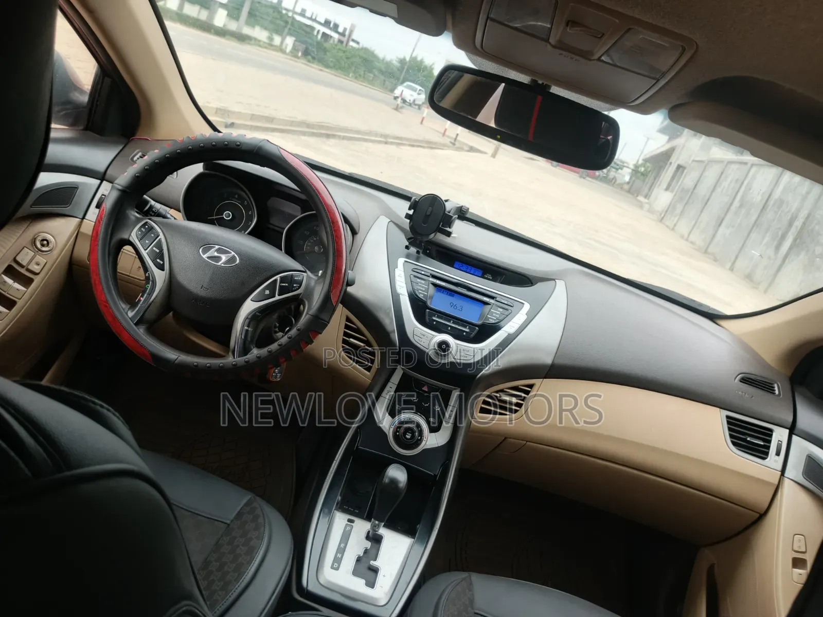 Hyundai Elantra 2013 Red