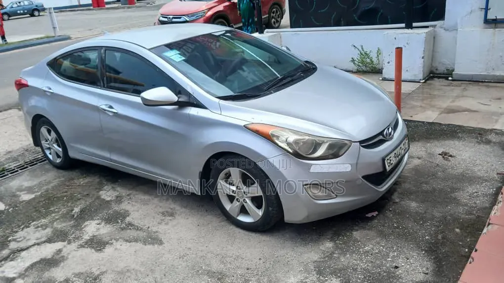 Hyundai Elantra 2013 Silver