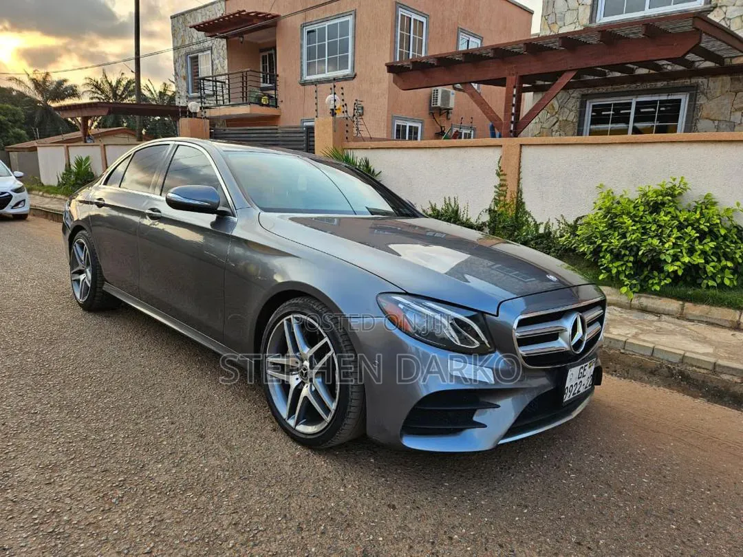 Mercedes-Benz E300 2017 Gray