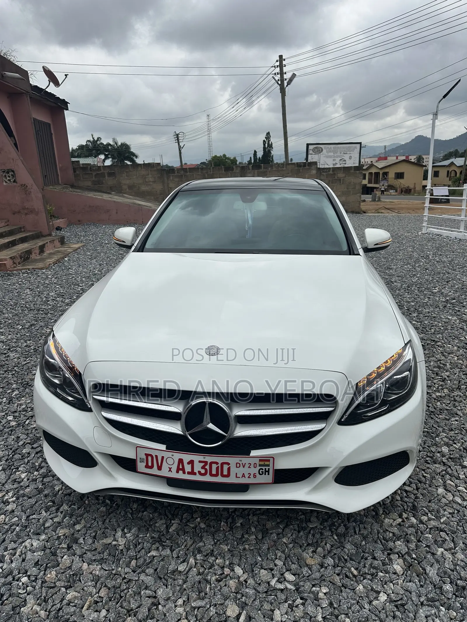 Mercedes-Benz C300 Luxury 4matic Sedan AWD (2.0L 4cyl 7A) 2017 White