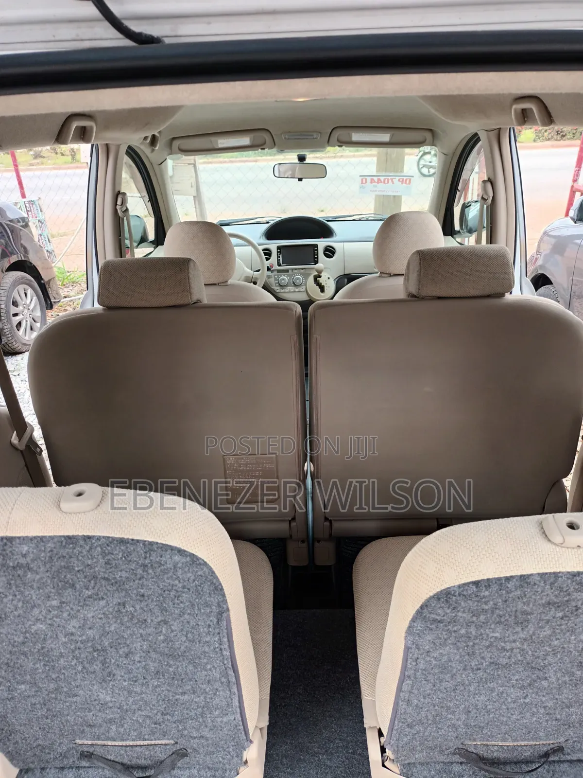Toyota Sienta 2012 White