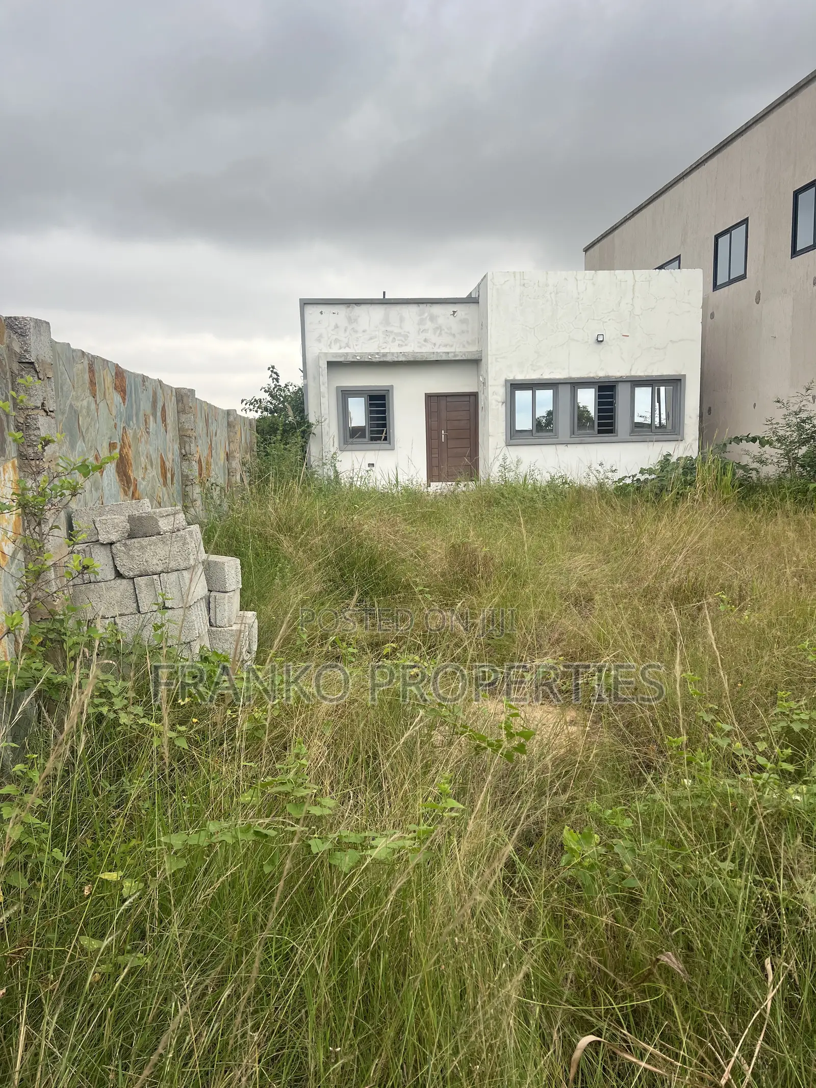 2bdrm House in Franko Properties, School Junction for sale