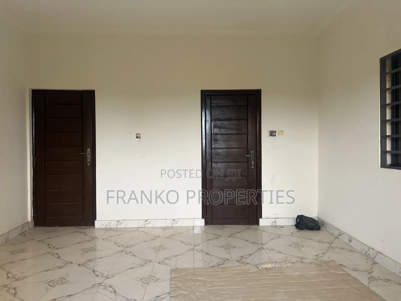 2bdrm House in Franko Properties, School Junction for sale