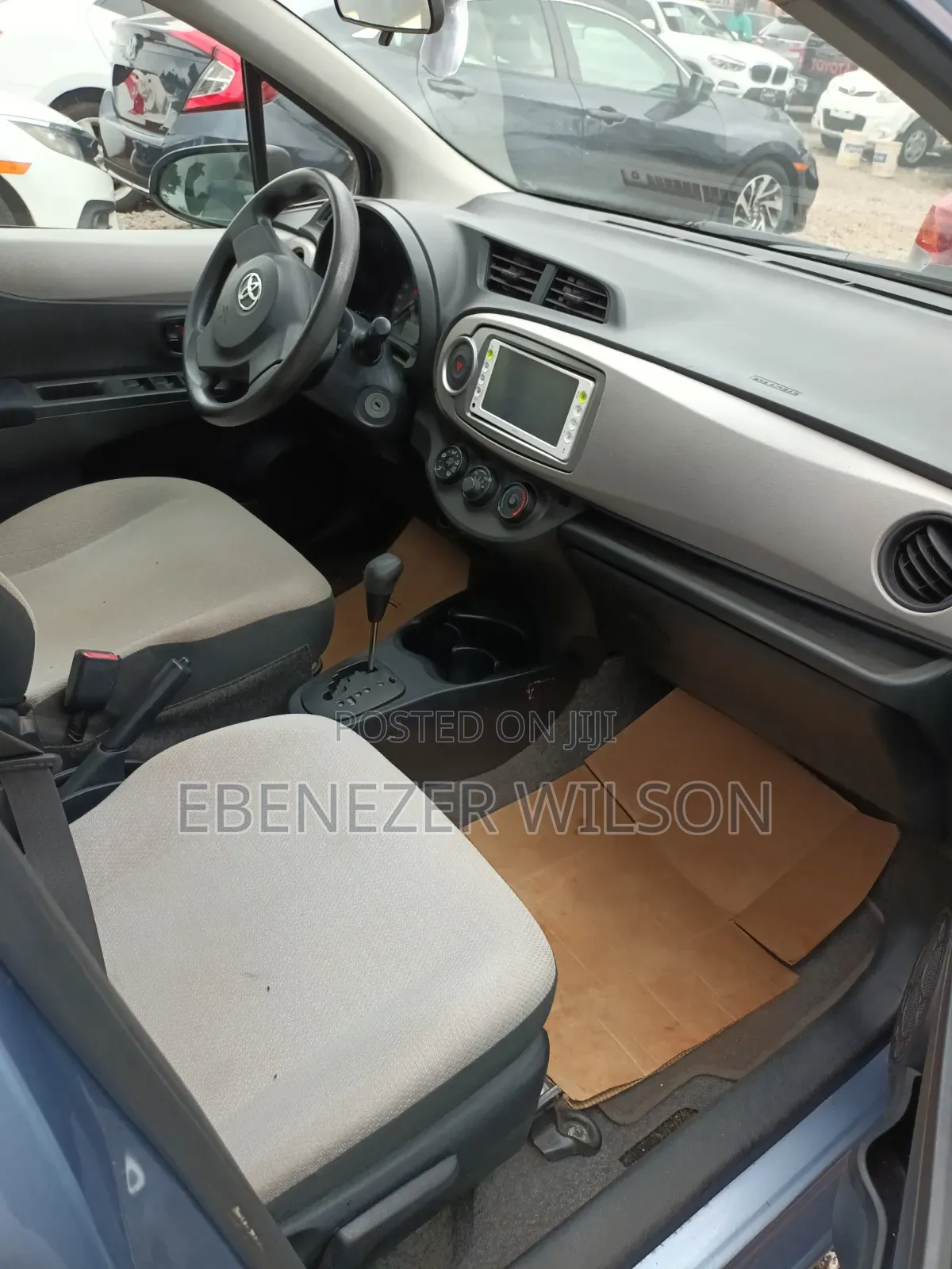 Toyota Vitz 2014 Blue