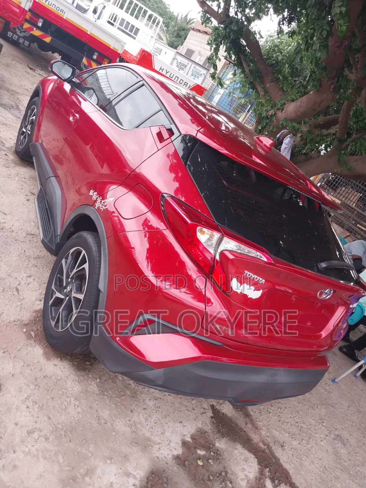 Toyota C-HR XLE FWD Sport Utility (2.0L 4cyl 2AM) 2018 Red